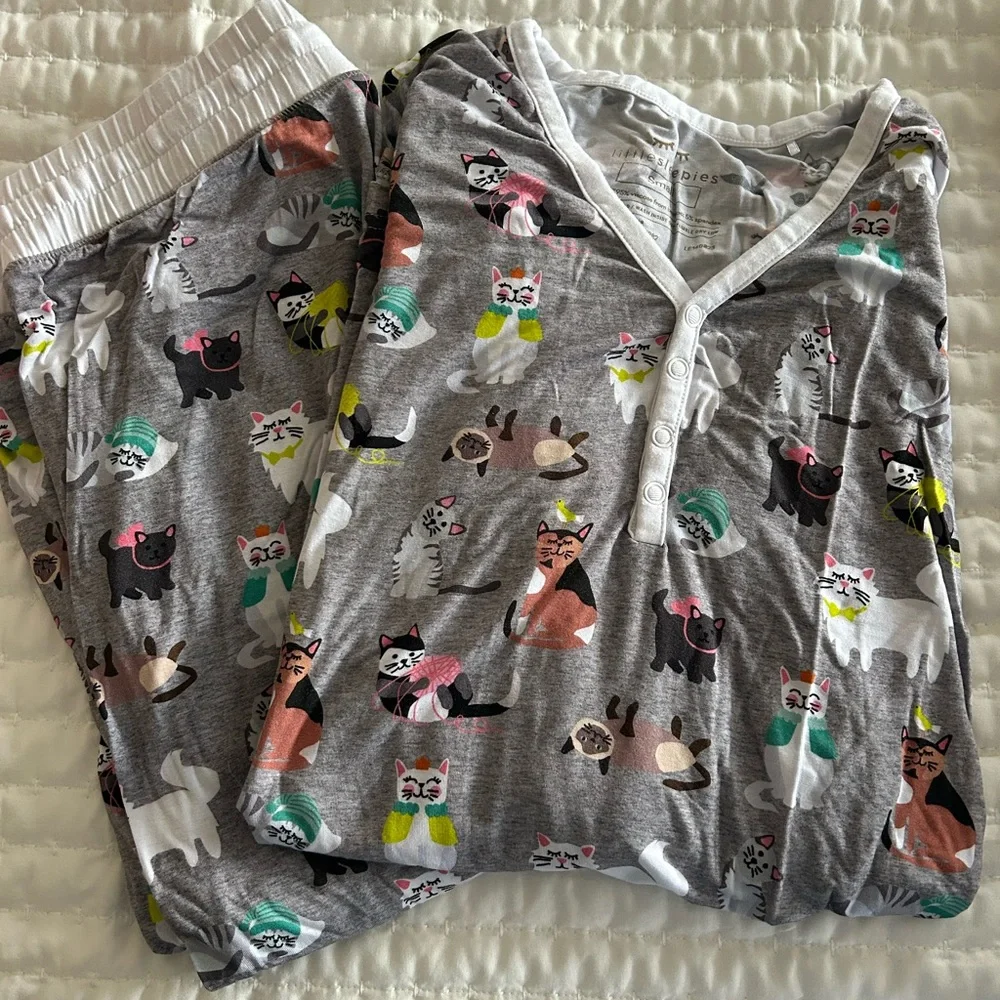 Little Sleepies Grey Cat-Print Kids Pajama Set with Multicolor Accents - Picture 1 of 4